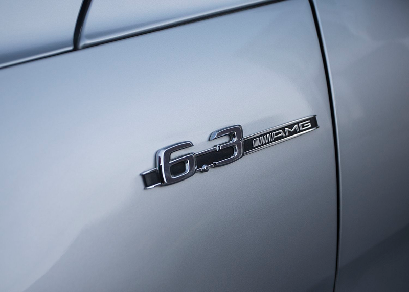 Illustration for article titled Why Buy A Toyota Highlander When You Could Have A 507 HP Mercedes?
